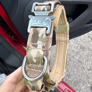 Obdržel jsem taktický obojek pro psy s kovovou přezkou od zákazníka J****n.