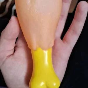 Obdržená pískací kuřecí stehýnka jako psí hračka od zákazníka E*******i.