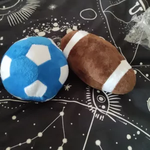 Dostal jsem psí fotbalový pískací měkký míček od zákazníka O****p.